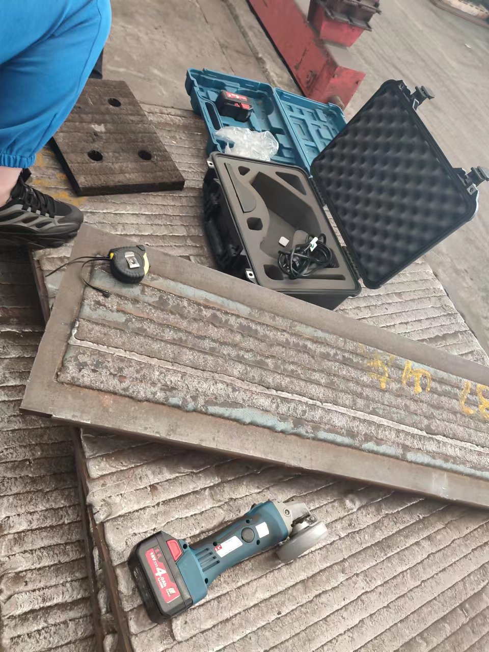 云南高铬合金耐磨板碳化铬耐磨板
