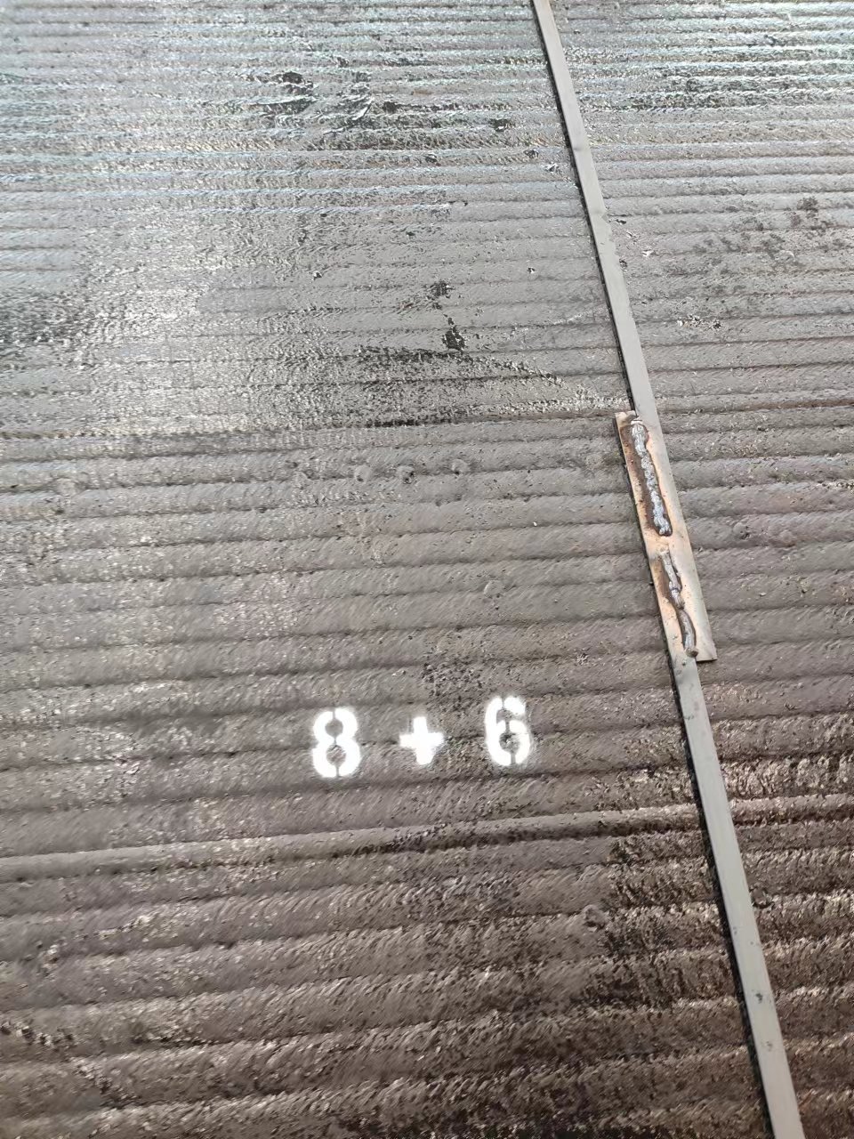 云南4+8+4耐磨板，双面焊耐磨板