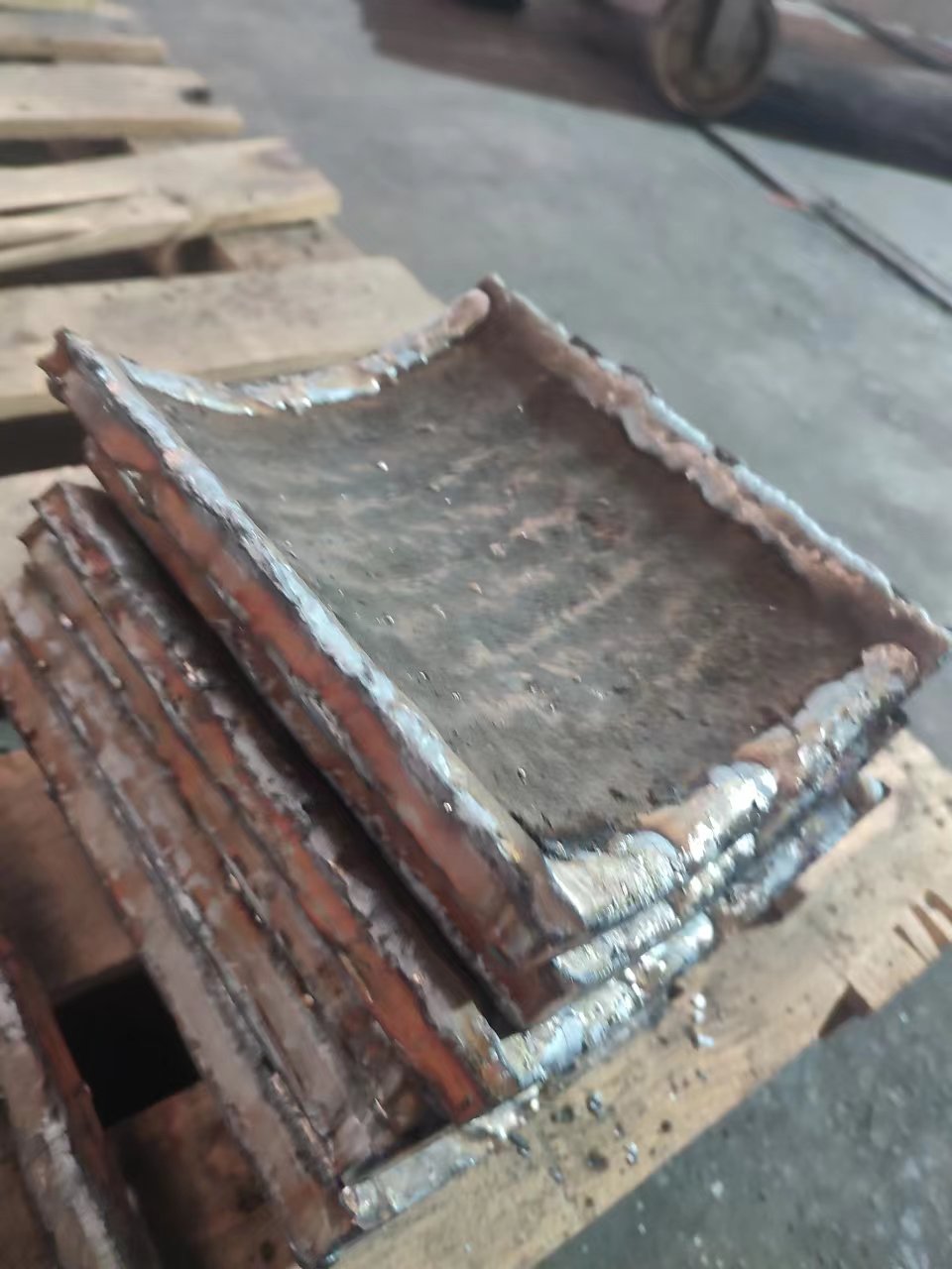 云南耐磨板压弧折弯打孔